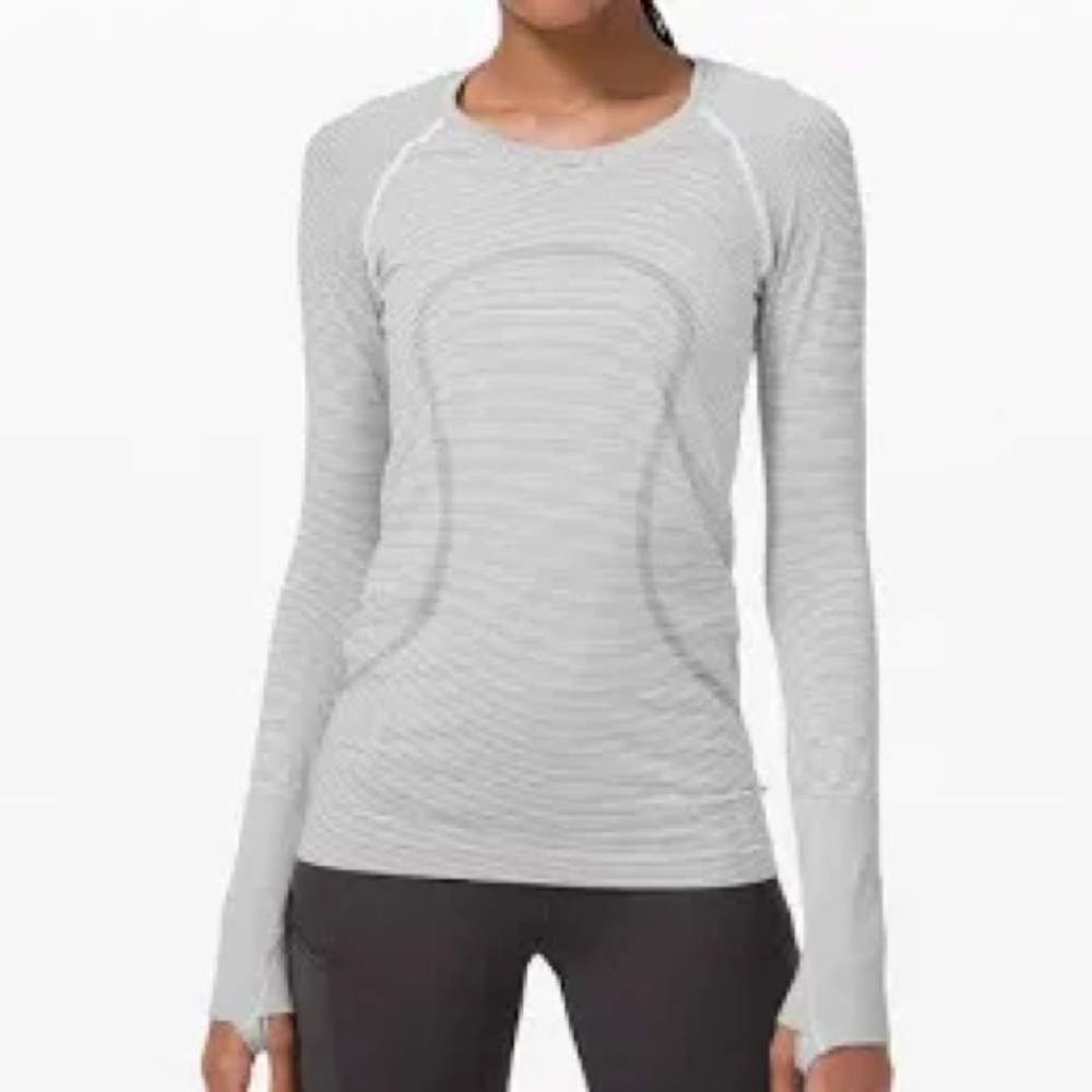 Lululemon Athletica Women's striped Gray Long Sleeve Top